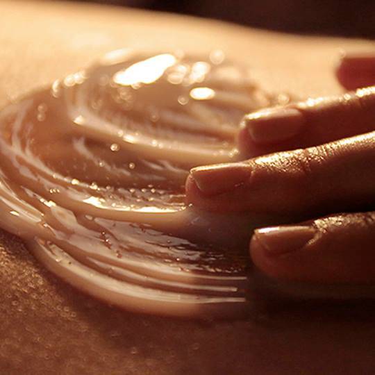 Massage californien Montélimar en institut de beauté dans la Drôme